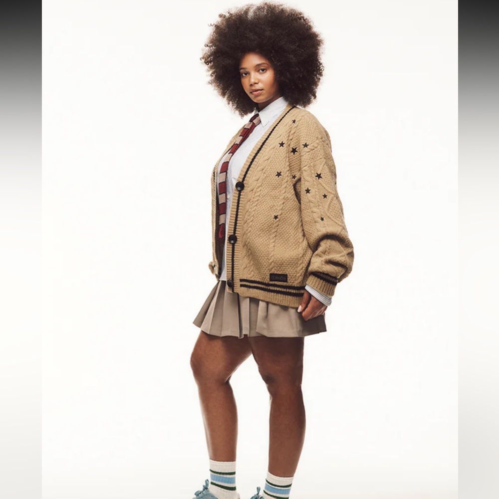 Cozy Knit Star Sweater - Picture 6 of 7